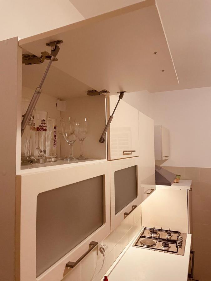 Novalja center 4 bedroom&jacuzzi house Buitenkant foto