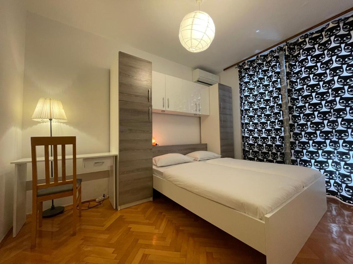 Novalja center 4 bedroom&jacuzzi house Buitenkant foto