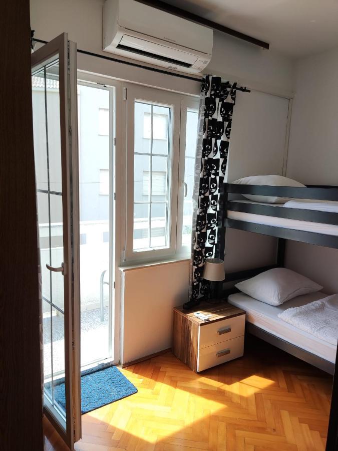 Novalja center 4 bedroom&jacuzzi house Buitenkant foto